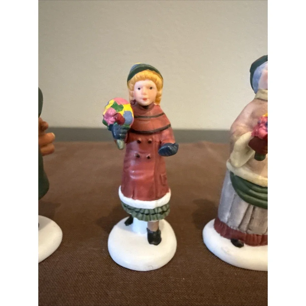 Lot Of‎ 6 Department  56 Replacement Figures (one is Flawed)